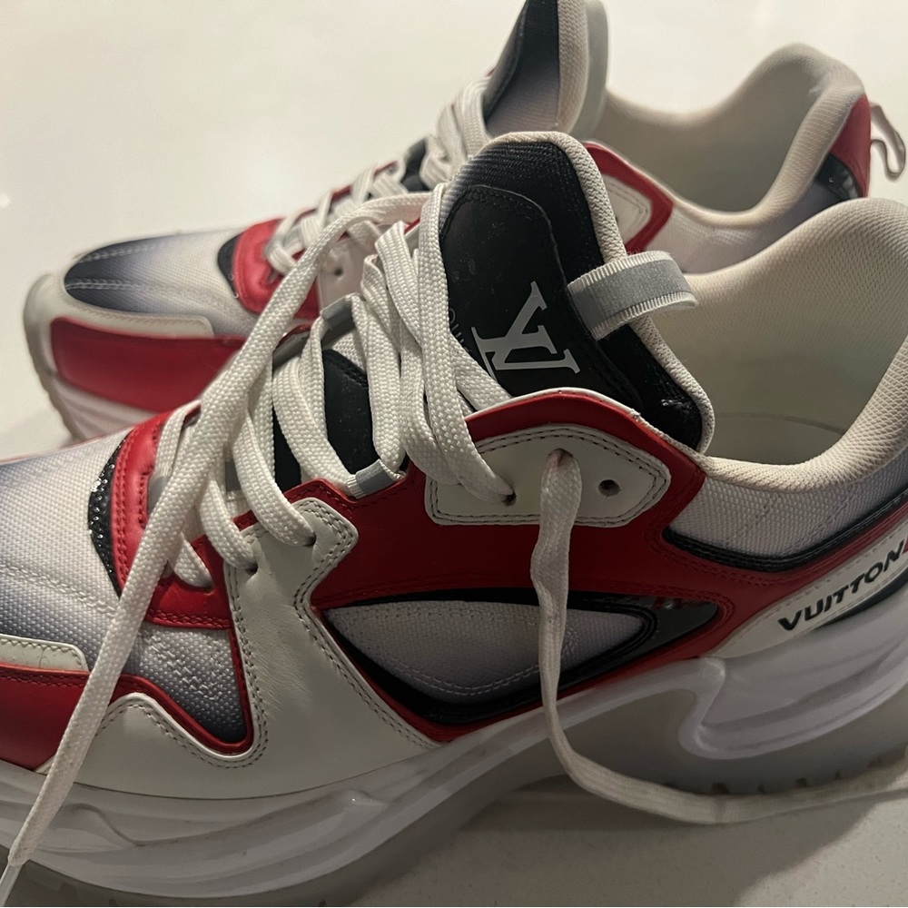 Authentic Louis Vuitton sneakers men - Picture 5 of 6